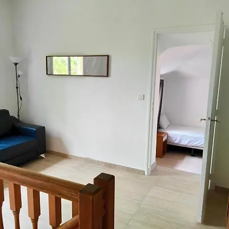 Nyaraló Superb House With Pool In Saint-raphael