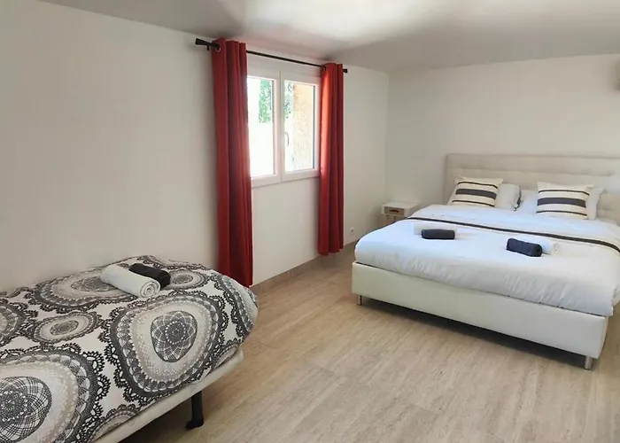 別荘 Superb House With Pool In Saint-raphael Saint-Raphaël