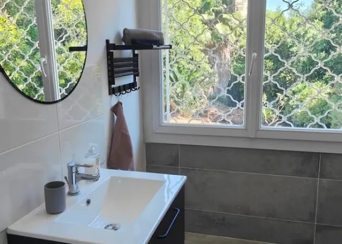 別荘 Superb House With Pool In Saint-raphael Saint-Raphaël